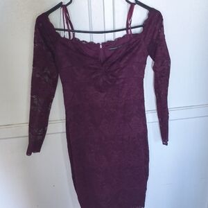 Guess Off-Shoulder Long Sleeve Lace Bodycon Dress in Burgundy
